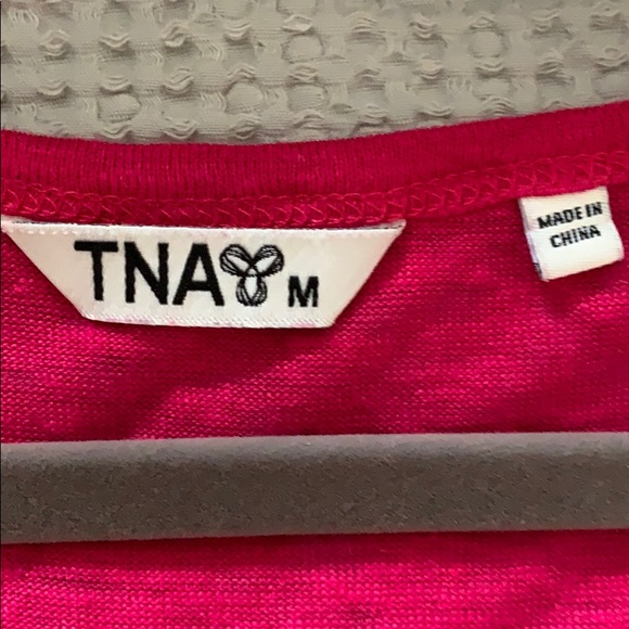 T shirt - Picture 2 of 4